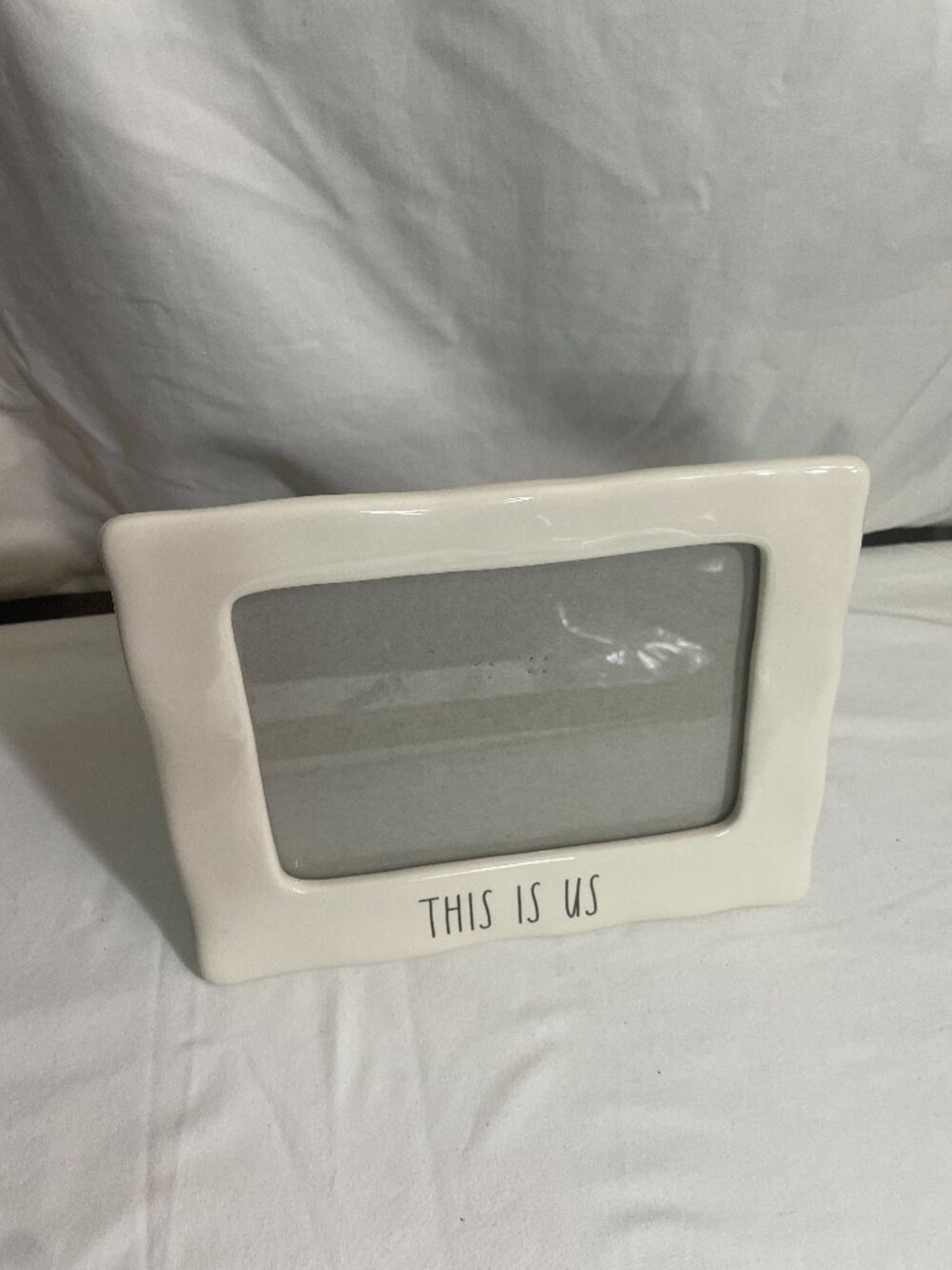 Rae Dunn "This Is Us" Ceramic 4x6 Picture Frame White Artisan Collection Magenta